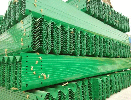 噴塑波形護欄貨場